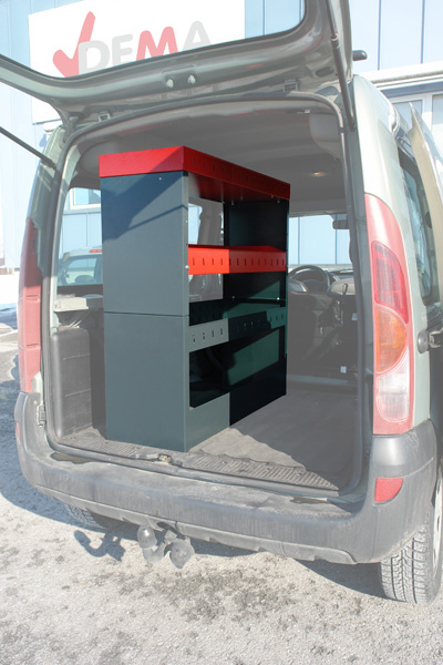 Fahrzeugregal Einbauregal mit 2 unterteilbaren Böden